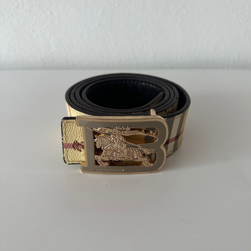 Burberry Cream and Black Leather Belt with Distinctive Buckle